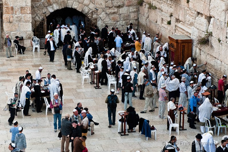 20100408_093107 D300.jpg - Praying at the Western Wall